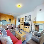 Centrally-located For 6 * Veysonnaz