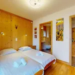 Apartamento Centrally-located For 6