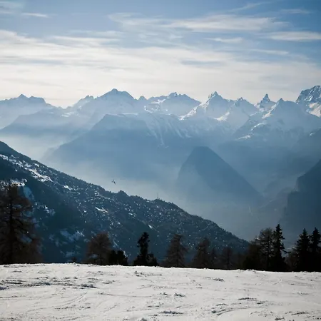 Centrally-located For 6 Lejlighed