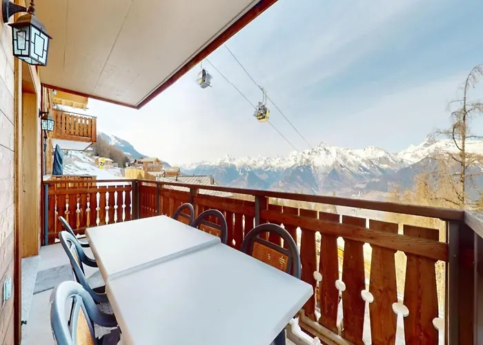 Centrally-located For 6 *