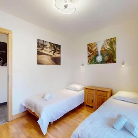 Centrally-located For 6 *